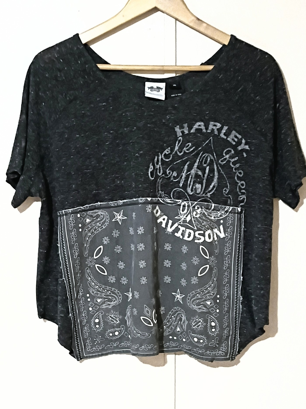 Harley-Davidson Women's "Cycle Queen" Bandana Paisley Patch Scoop Neck Tee. XL